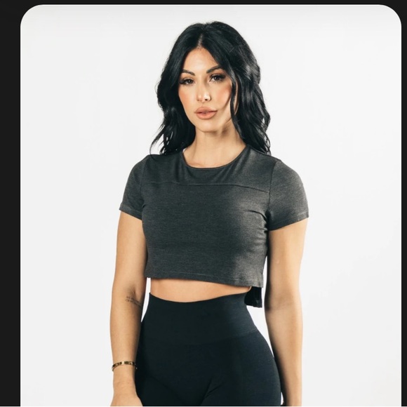 [L]👚 - NWT - ALPHALETE crop top - Picture 1 of 10